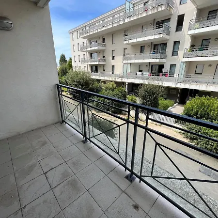 1 Chambre, Garage, Proche Et Centre, 2 Etoiles, Sables-d'olonne - Fr-1-197-583 * Les Sables-d'Olonne