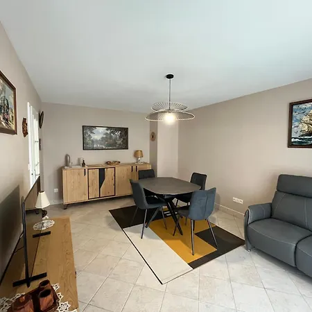 Daire 1 Chambre, Garage, Proche Et Centre, 2 Etoiles, Sables-d'olonne - Fr-1-197-583 *