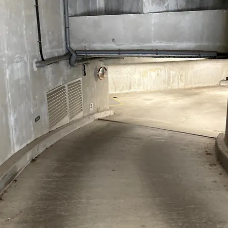 1 Chambre, Garage, Proche Et Centre, 2 Etoiles, Sables-d'olonne - Fr-1-197-583 Daire