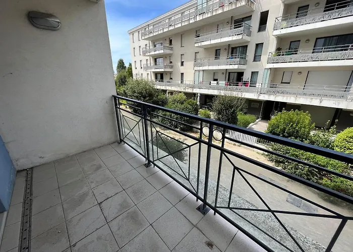 1 Chambre, Garage, Proche Et Centre, 2 Etoiles, Sables-d'olonne - Fr-1-197-583 * Les Sables-dʼOlonne